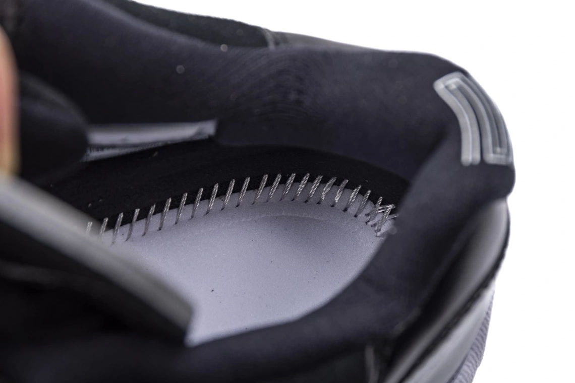 528895-010 Barons Low  Jordan Retro 11 0306